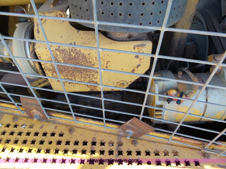 image for item K2073 1990 Caterpillar D7H Series II dozer