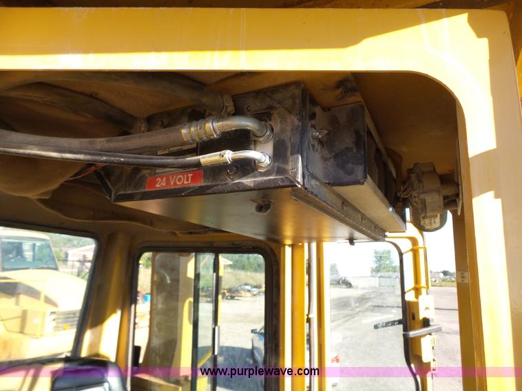 image for item K2073 1990 Caterpillar D7H Series II dozer