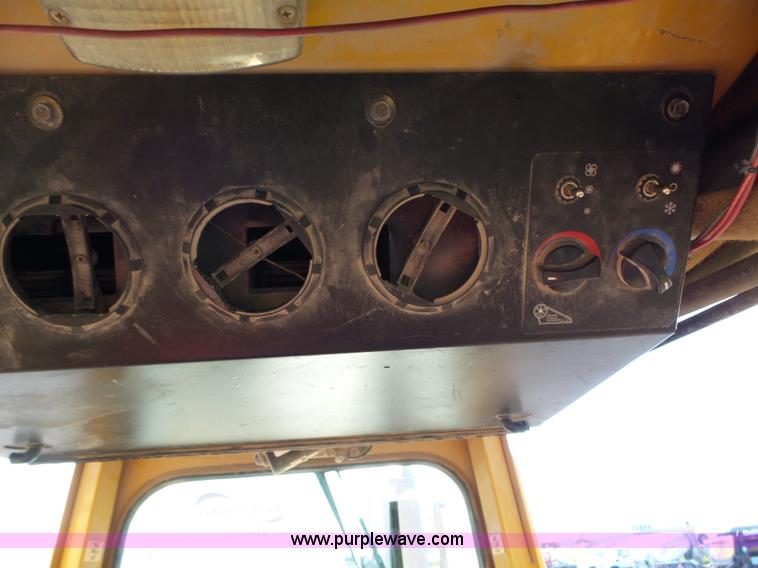 image for item K2073 1990 Caterpillar D7H Series II dozer