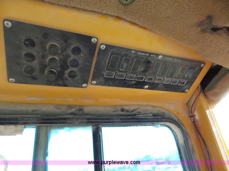 image for item K2073 1990 Caterpillar D7H Series II dozer