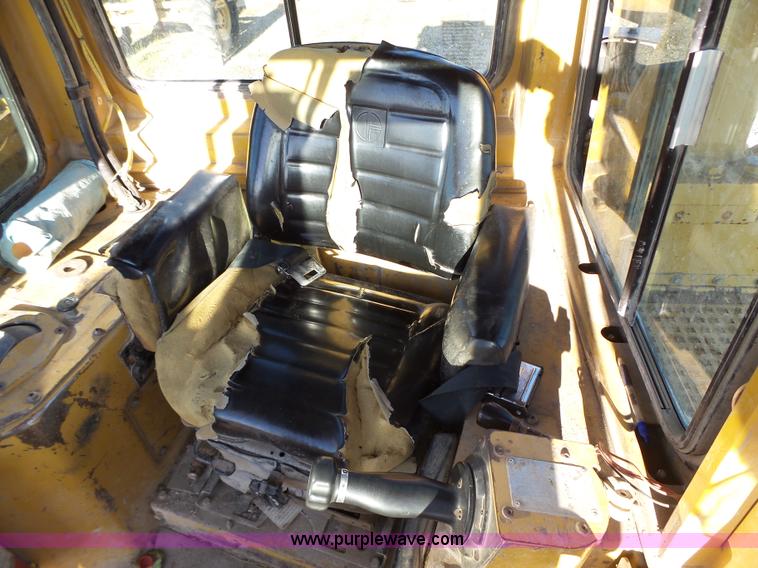 image for item K2073 1990 Caterpillar D7H Series II dozer