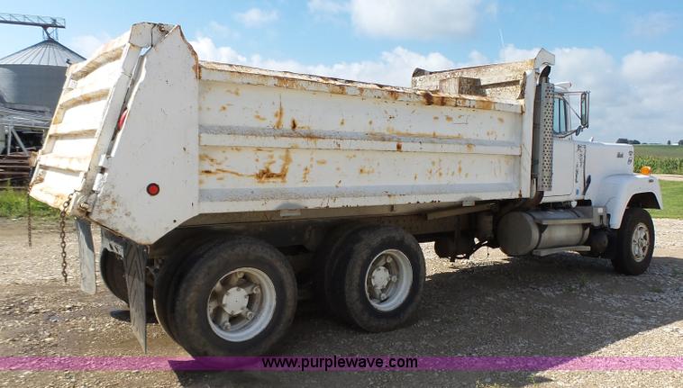 image for item K2144 1989 Mack RW613 dump truck