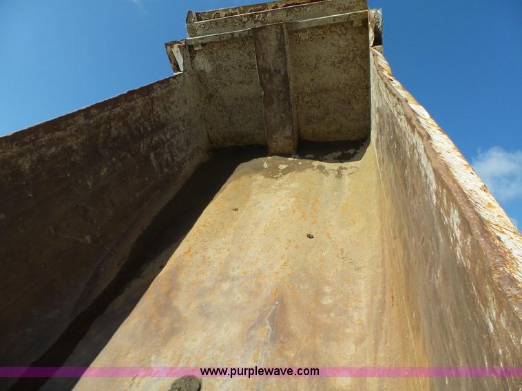 image for item K2144 1989 Mack RW613 dump truck