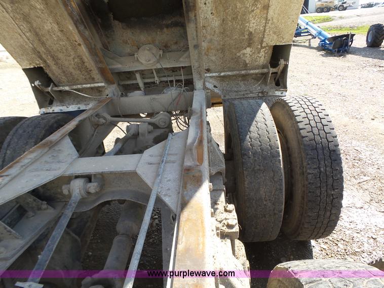 image for item K2144 1989 Mack RW613 dump truck