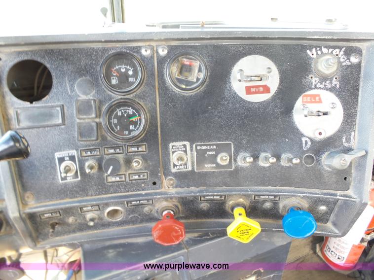 image for item K2144 1989 Mack RW613 dump truck