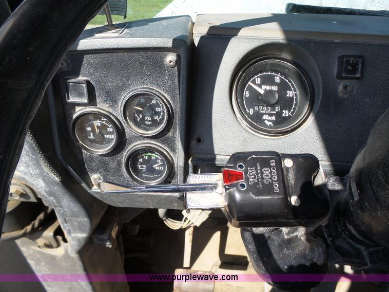image for item K2144 1989 Mack RW613 dump truck