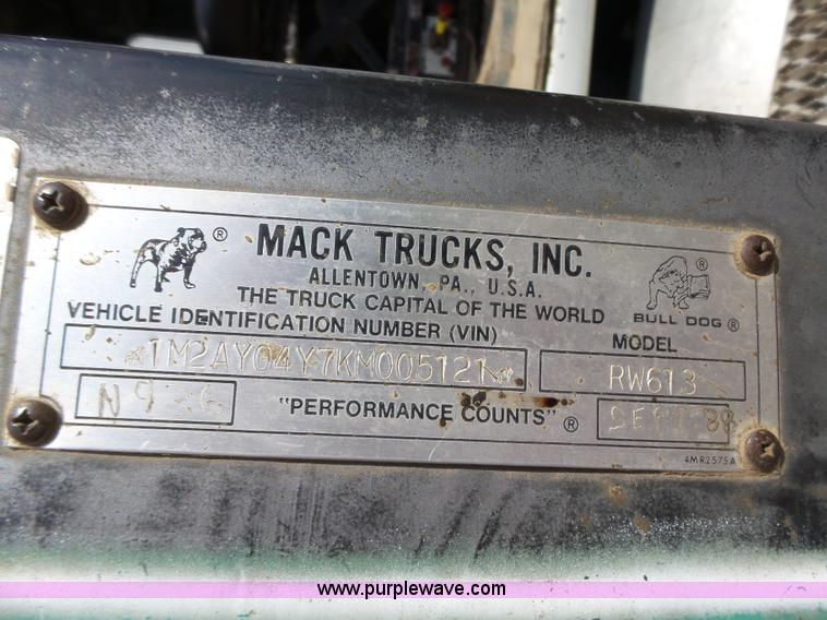 image for item K2144 1989 Mack RW613 dump truck