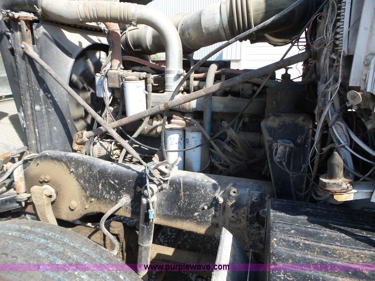 image for item K2144 1989 Mack RW613 dump truck