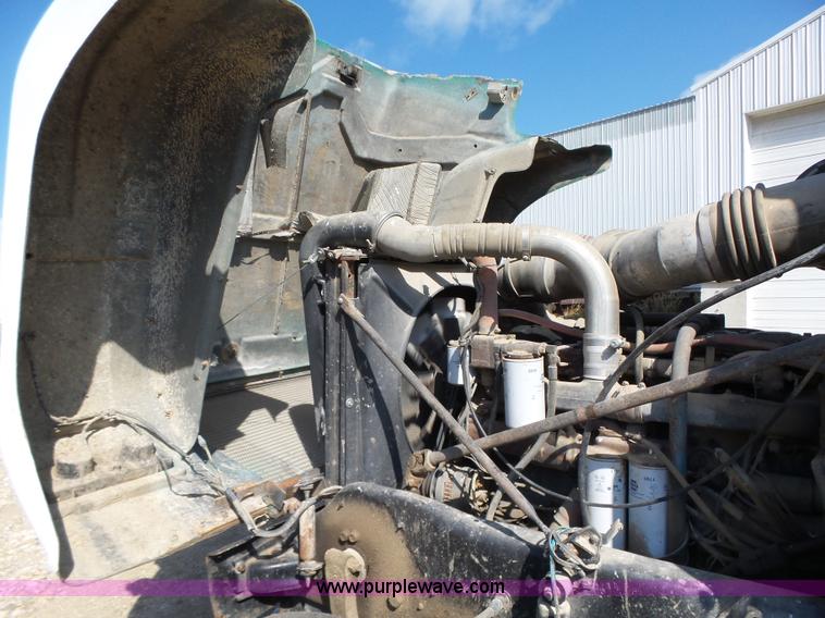 image for item K2144 1989 Mack RW613 dump truck