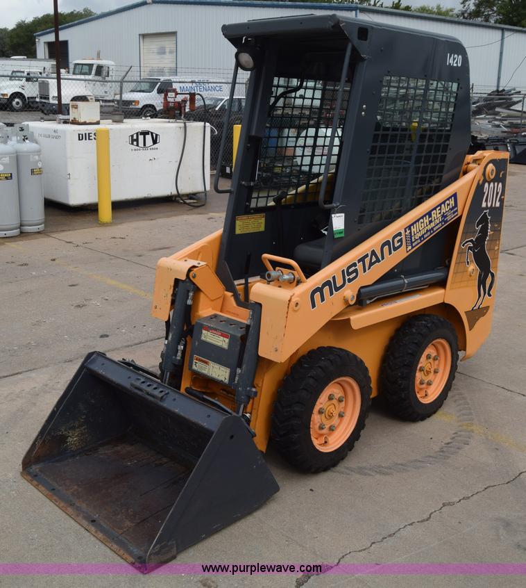 image for item K2777 2011 Mustang 2012 compact skid steer
