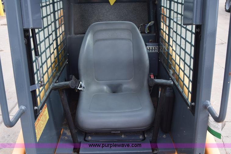 image for item K2777 2011 Mustang 2012 compact skid steer