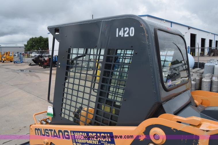 image for item K2777 2011 Mustang 2012 compact skid steer