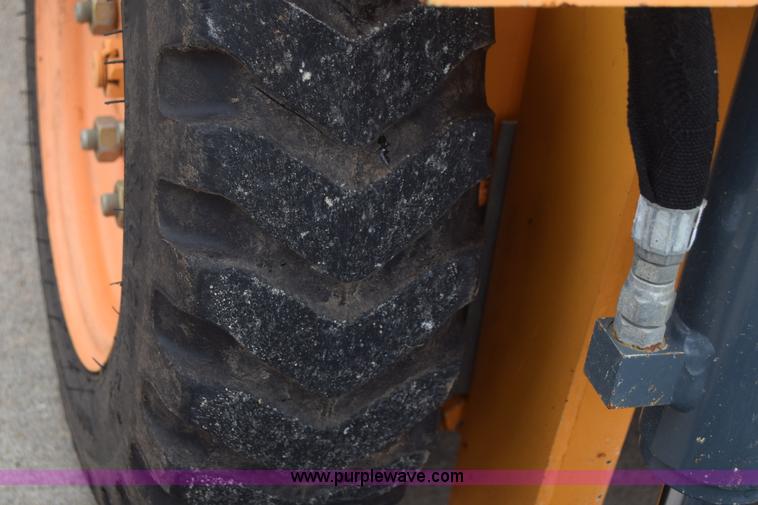 image for item K2777 2011 Mustang 2012 compact skid steer