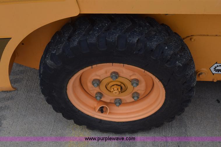 image for item K2777 2011 Mustang 2012 compact skid steer