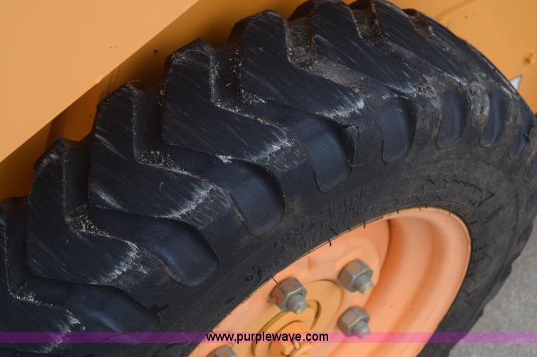 image for item K2777 2011 Mustang 2012 compact skid steer