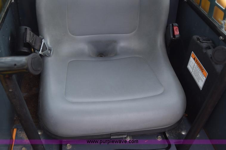 image for item K2777 2011 Mustang 2012 compact skid steer