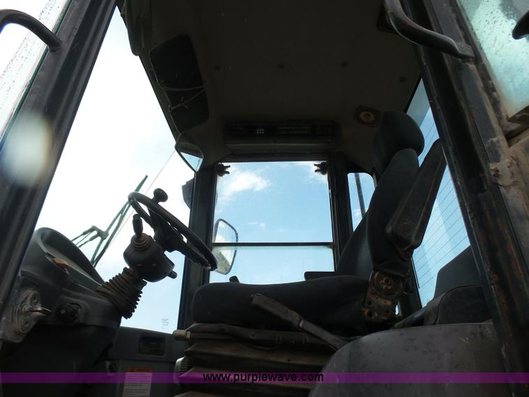 image for item K3089 2004 Komatsu WA320-5L wheel loader