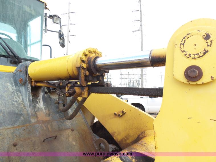 image for item K3089 2004 Komatsu WA320-5L wheel loader