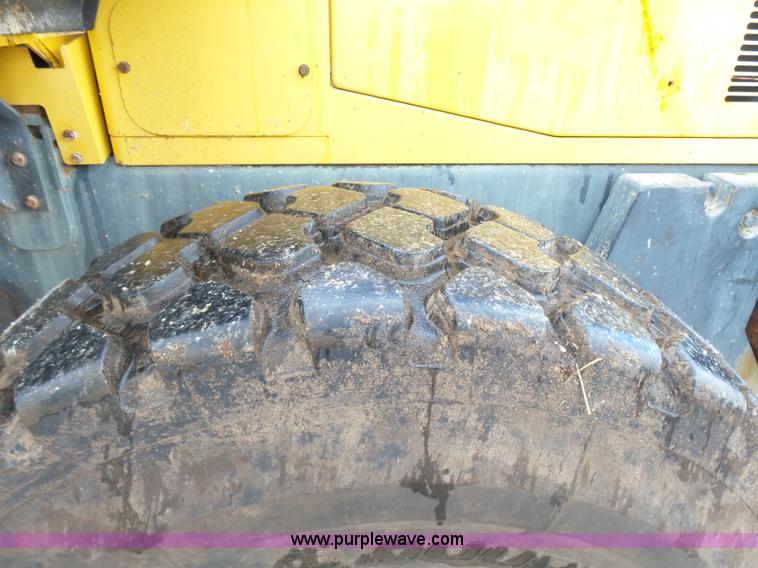 image for item K3089 2004 Komatsu WA320-5L wheel loader