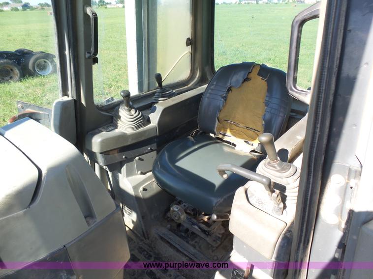 image for item K3157 1993 Komatsu D65EX-12 dozer