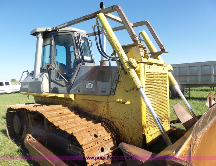 image for item K3157 1993 Komatsu D65EX-12 dozer