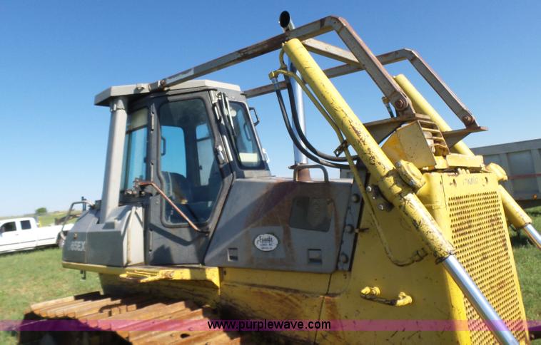 image for item K3157 1993 Komatsu D65EX-12 dozer