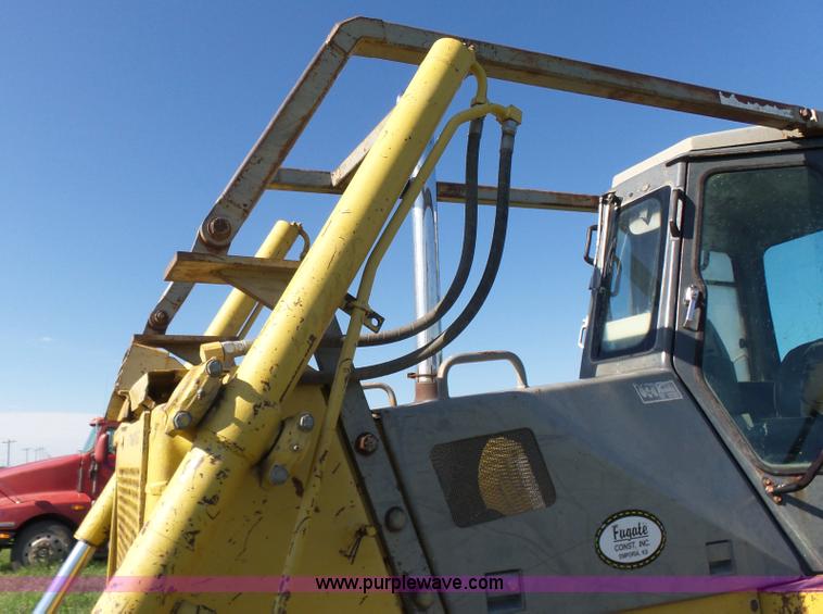 image for item K3157 1993 Komatsu D65EX-12 dozer