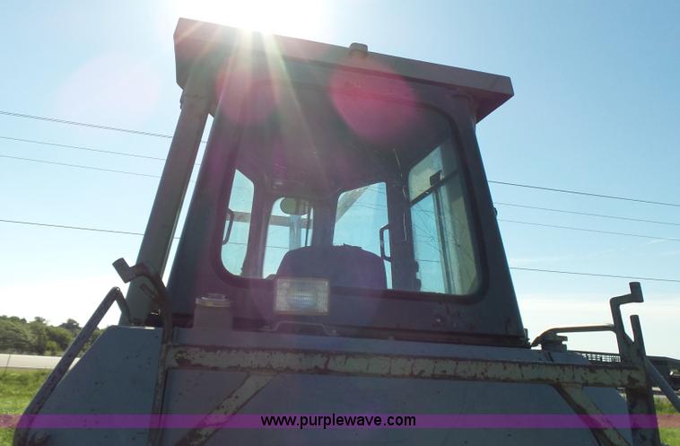 image for item K3157 1993 Komatsu D65EX-12 dozer