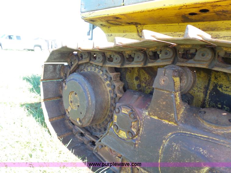 image for item K3157 1993 Komatsu D65EX-12 dozer