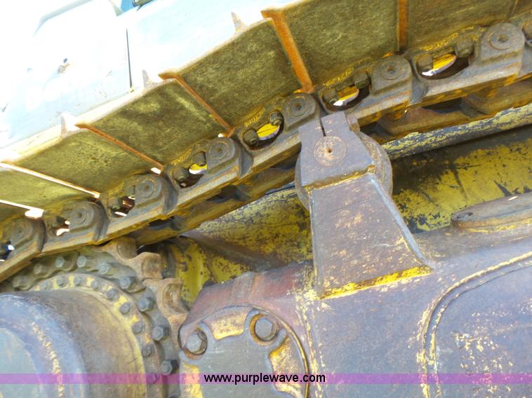 image for item K3157 1993 Komatsu D65EX-12 dozer