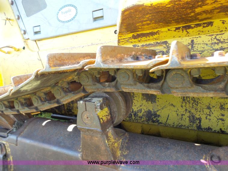 image for item K3157 1993 Komatsu D65EX-12 dozer