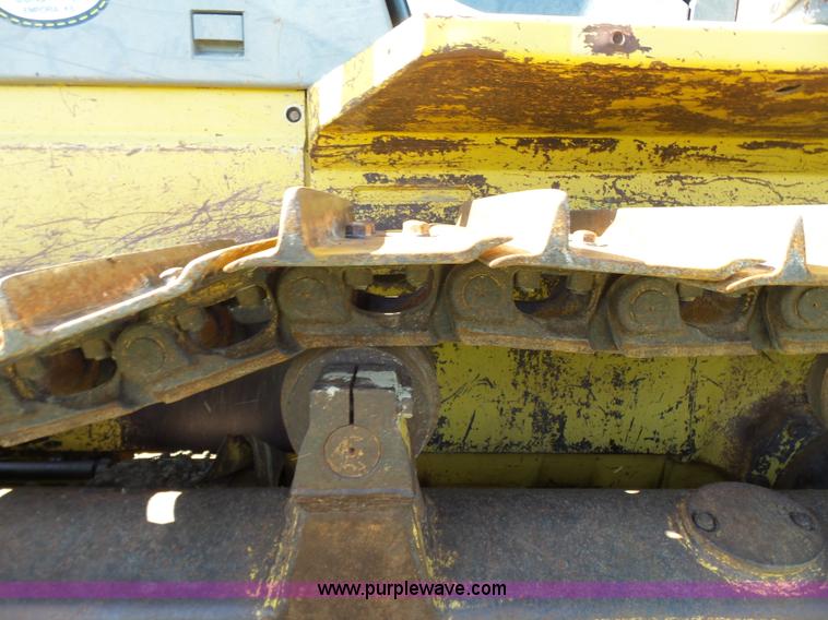 image for item K3157 1993 Komatsu D65EX-12 dozer