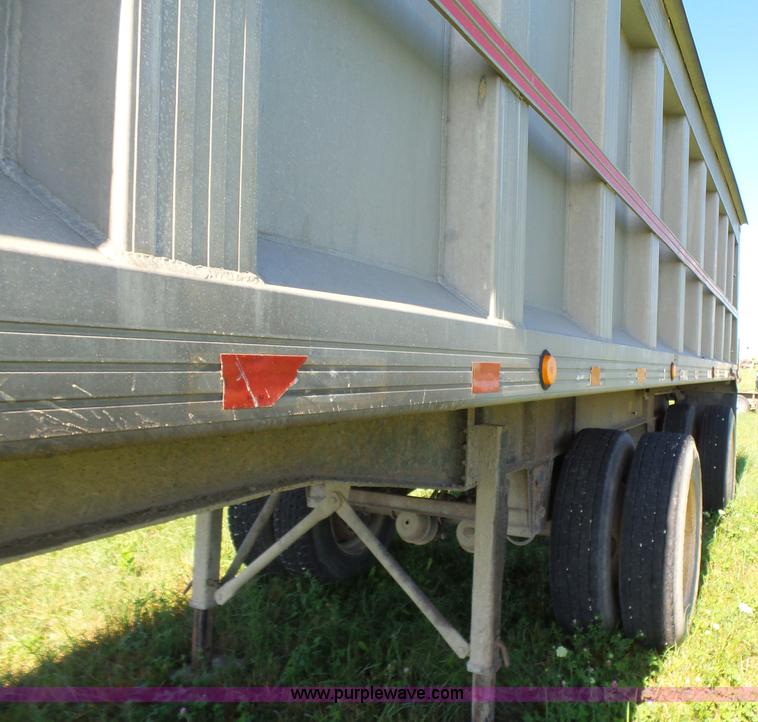 image for item K3158 1992 End dump trailer