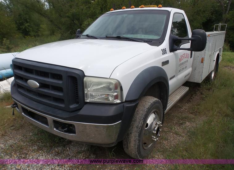 image for item K3552 2006 Ford F450 Super Duty utility truck