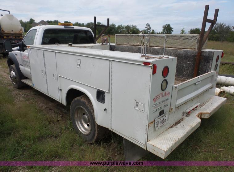 image for item K3552 2006 Ford F450 Super Duty utility truck