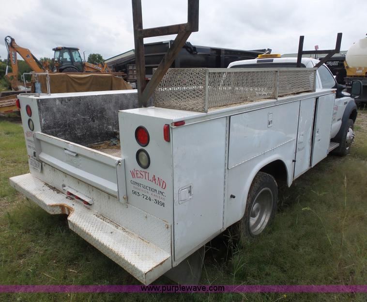 image for item K3552 2006 Ford F450 Super Duty utility truck