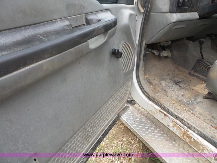 image for item K3552 2006 Ford F450 Super Duty utility truck