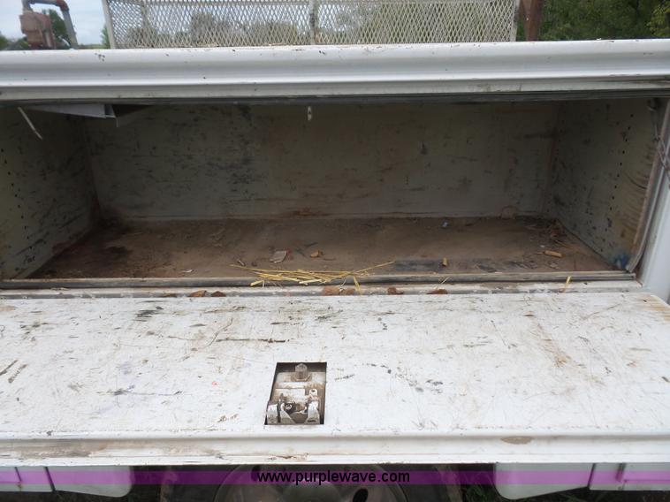 image for item K3552 2006 Ford F450 Super Duty utility truck