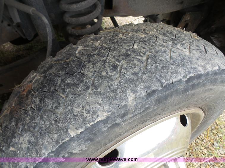 image for item K3552 2006 Ford F450 Super Duty utility truck