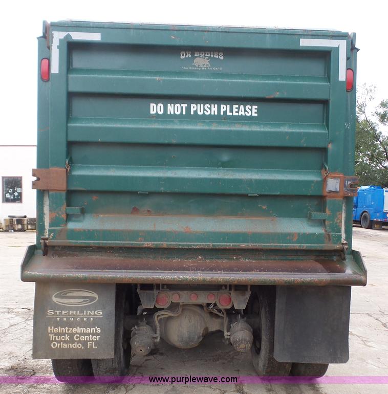 image for item K3558 1999 Sterling L9511 dump truck