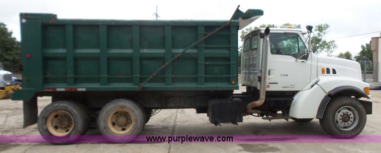 image for item K3558 1999 Sterling L9511 dump truck