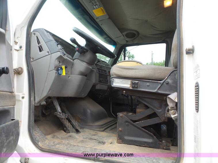 image for item K3558 1999 Sterling L9511 dump truck