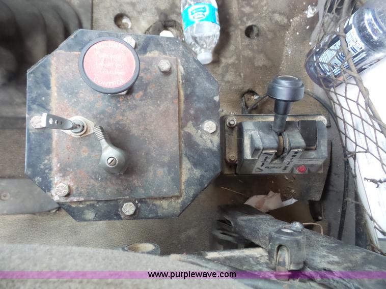 image for item K3558 1999 Sterling L9511 dump truck