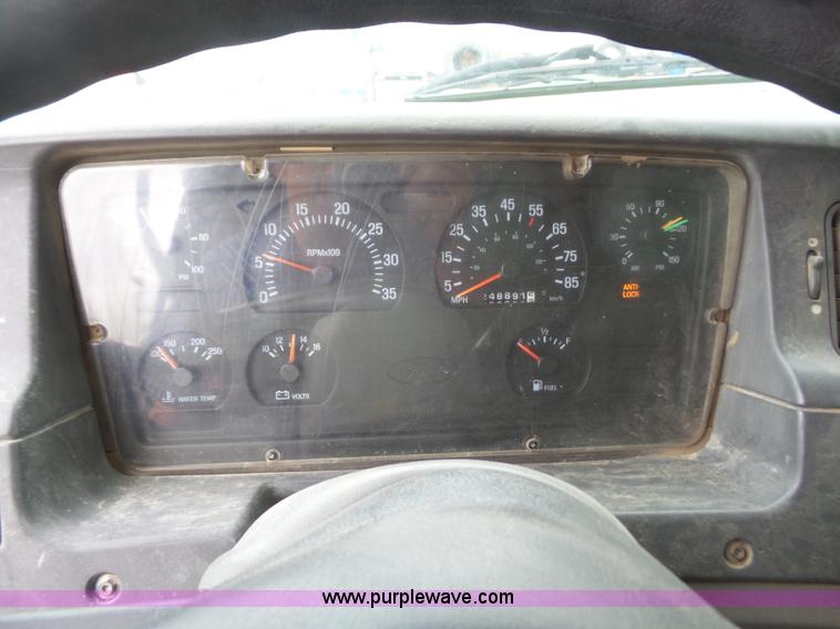 image for item K3558 1999 Sterling L9511 dump truck