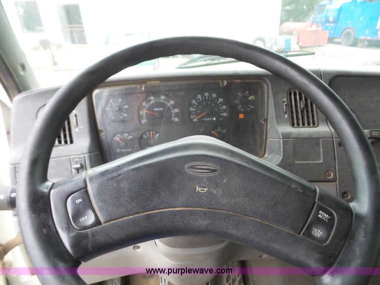 image for item K3558 1999 Sterling L9511 dump truck