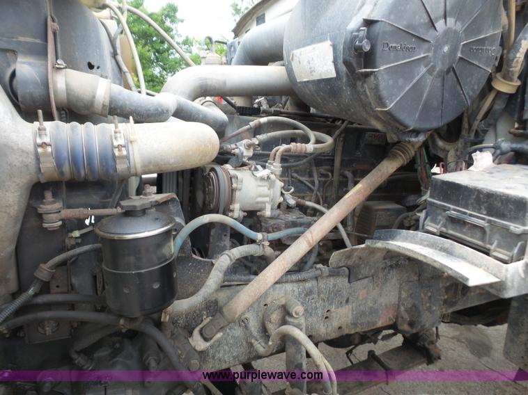 image for item K3558 1999 Sterling L9511 dump truck