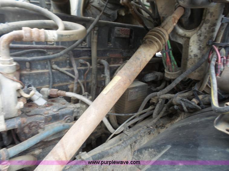 image for item K3558 1999 Sterling L9511 dump truck