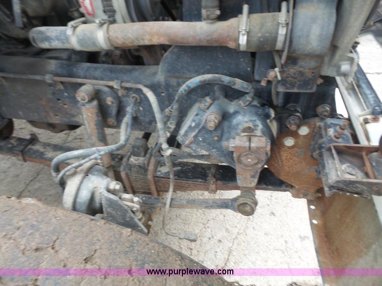 image for item K3558 1999 Sterling L9511 dump truck