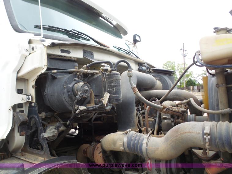 image for item K3558 1999 Sterling L9511 dump truck