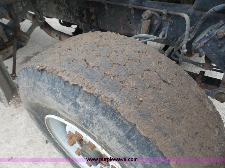 image for item K3558 1999 Sterling L9511 dump truck